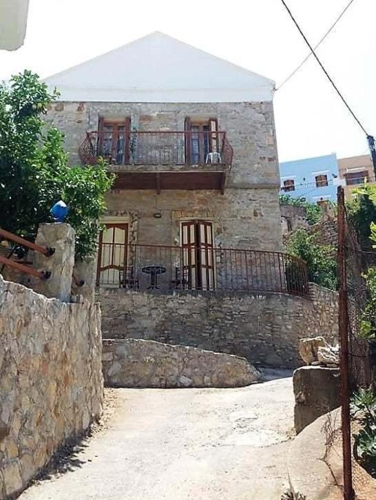 "Petrina" Sevasti Symi Studios Exterior foto